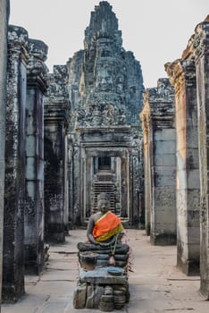 buddha statue prasat bayon temple angkor thom cambodia