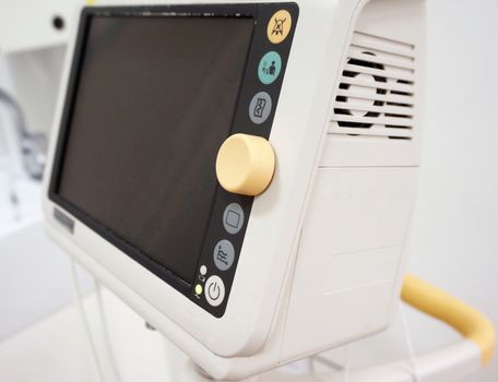 Vital Signs Monitor equipment for patients.
Placed in an examination room, ready-to-use.                              