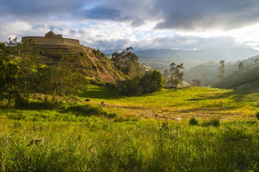Ingapirca, Inca wall and town, largest known Inca ruins in Ecuador.