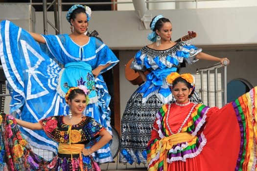 Mexican entertainers performing on stage in Puerto Vallarta, Mexico
07 Dec 2012
No model release
Editorial only