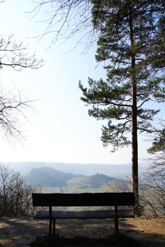 Bank auf dem Montroyal mit Blick nach Wolf und Kröv an der Mosel