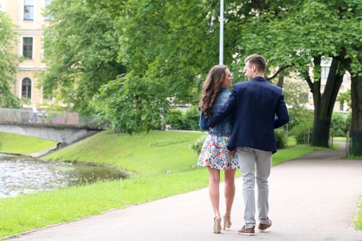 Cute, young couple in the park