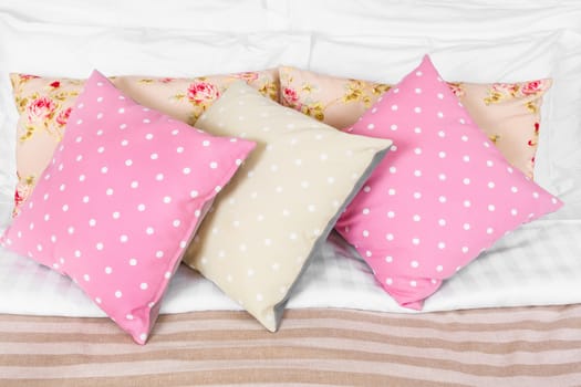 pillow, dot color  in the bedroom