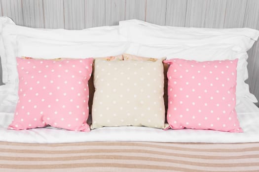 pillow, dot color  in the bedroom