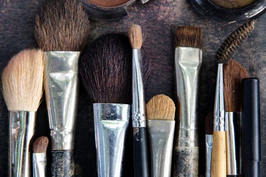 Professional cosmetic brush