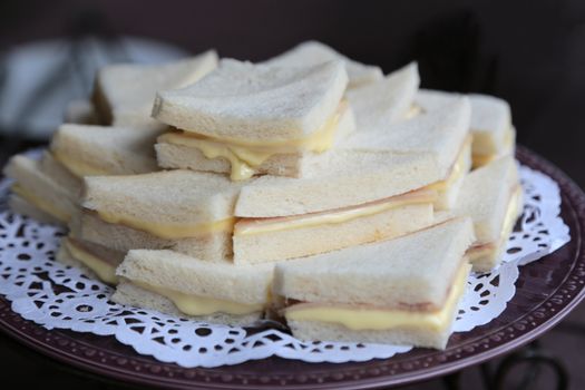 sandwich ham and cheese on a plate