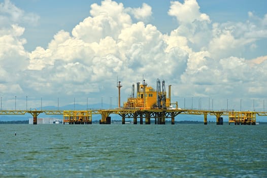 Oil transfer platforms