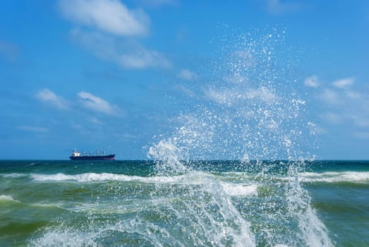 ��argo ship and splashing waves in the foreground