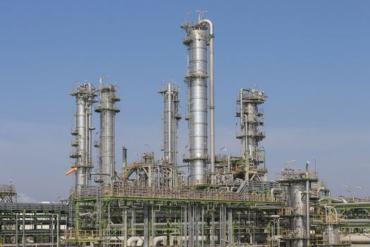 Structure of oil and chemical refiniery plant 