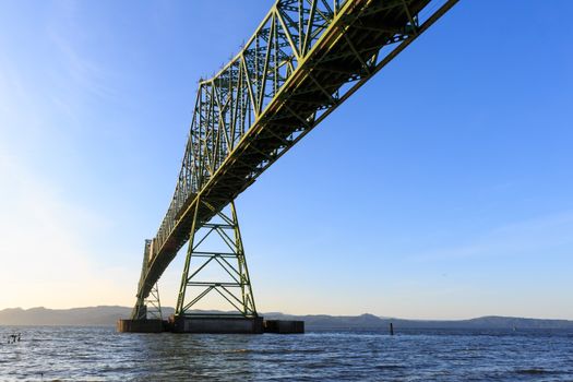 This bridge connects the states of Washington and Oregon at the mouth of the Columbia River.