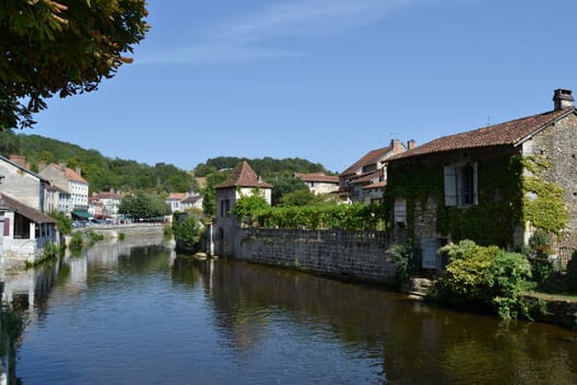 river Dronne passing through the village of Brantôme, France