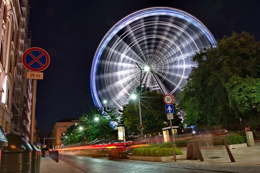 Big wheel spinning at night