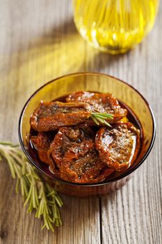 Sun dried tomatoes with olive oil and rosemary