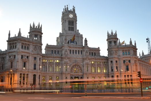 Palacio de comunicaciones, Palacio de cibeles. At the dawn, rays of light