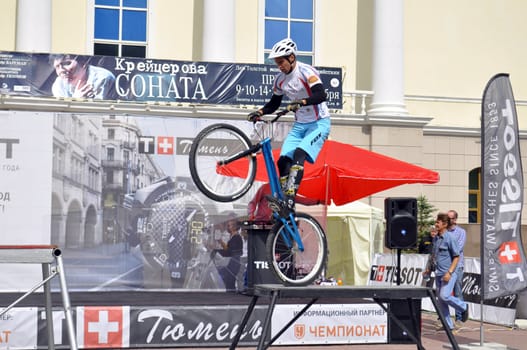 Mikhail Sukhanov performance, champions of Russia on a cycle trial. City Day of Tyumen on July 26, 2014