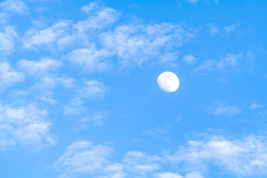 View white cloud with blue sky background