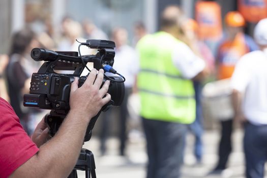 Covering an event with a video camera