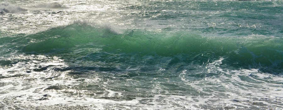 Transparent sea wave