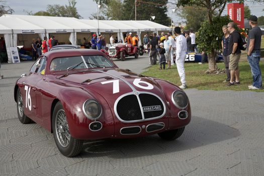 Melbourne Formula One Alfa Milano and other antique racers in 2010