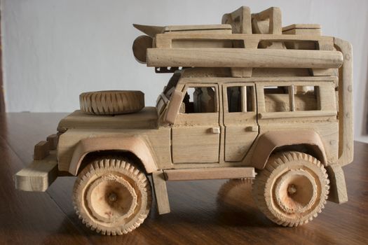 African crafts a car made ​​of wood