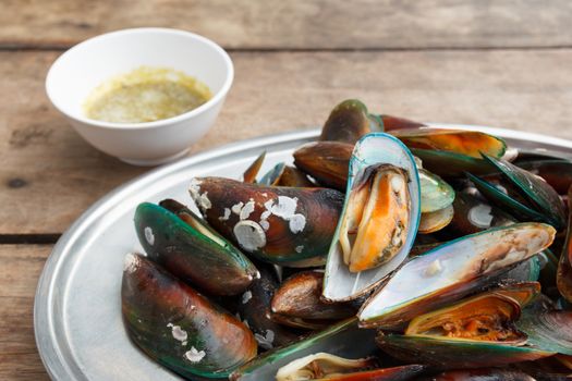 Grilled  asian green mussel with spicy seafood sauce