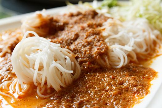 Rice noodles in fish curry sauce (Thai food)