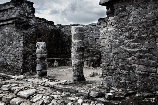 ancient ruins in tulum