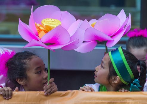 SAN FRANCISCO - FEB 15 : Unidentified dress up children performing during the Chinese New Year Parade in San Francisco , California on February 15 2014 , It is the largest Asian event in North America 