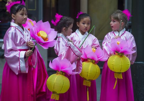 SAN FRANCISCO - FEB 15 : Unidentified dress up children performing during the Chinese New Year Parade in San Francisco , California on February 15 2014 , It is the largest Asian event in North America 