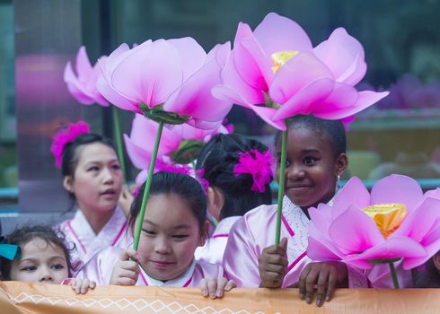 SAN FRANCISCO - FEB 15 : Unidentified dress up children performing during the Chinese New Year Parade in San Francisco , California on February 15 2014 , It is the largest Asian event in North America 