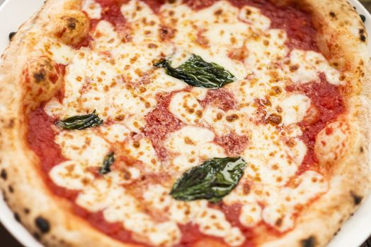 italian margarita pizza detail