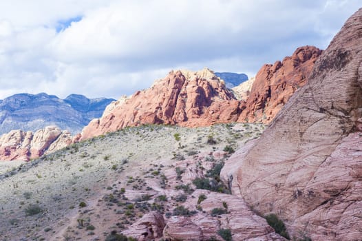  The Red Rock canyon near las vegas , Nevada.