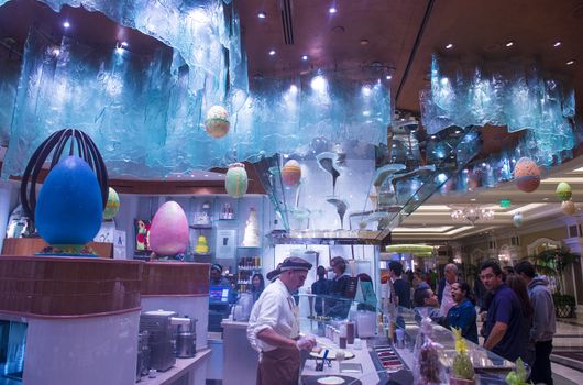 LAS VEGAS - MARCH 10 : Worlds Largest Chocolate Fountain in Bellagio hotel in Las Vegas on March 10 , 2014. The fountain is a guinness world record , it is 3 meter tall and circulates 2 ton of chocolate