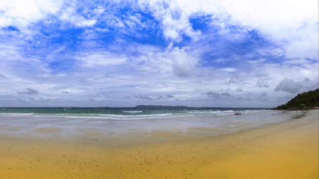 Koh Lan Beach. Island near Pattaya City, Thailand.