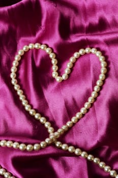 heart shaped pearl necklace