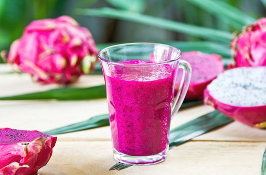 Purple Dragon fruit smoothie by fresh ingredient