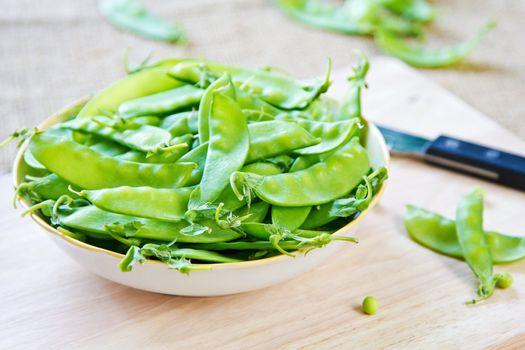 Fresh Snow pea in a bowl