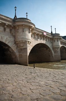 new bridge in Paris