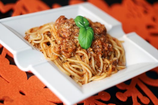 Pasta (bolonese) with tomato sauce and parmesan