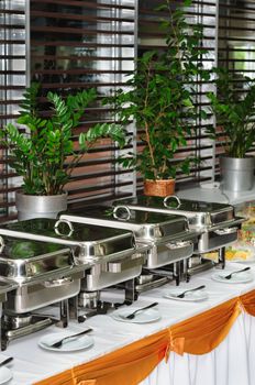 chafing dish heaters at the banquet table