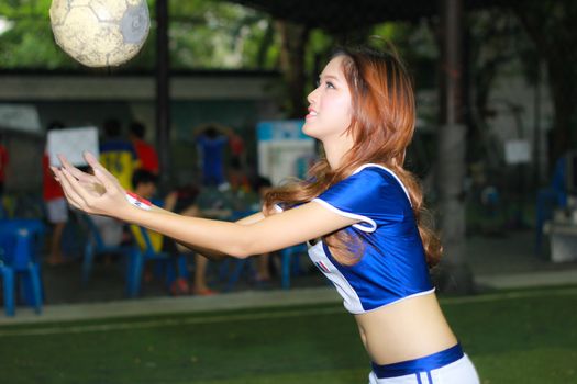 BANGKOK, THAILAND - JUNE 29, 2014: Unidentified model with Italy costume pose for promote World Cup 2014 in futsal park on June 29, 2014 in Bangkok, Thailand.