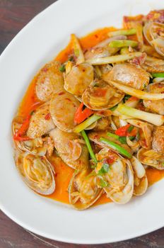 Stir fried clams with roasted chili paste and thai basil leaves