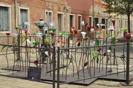  Giardino Italia (Italian Garden) in Murano, Italy, is made of 150 glass elements, all hand blown in the finest glass by local glassmaker Simons Favrinto, to celebrate the 150th anniversary of the 1861 Unification of Italy. 