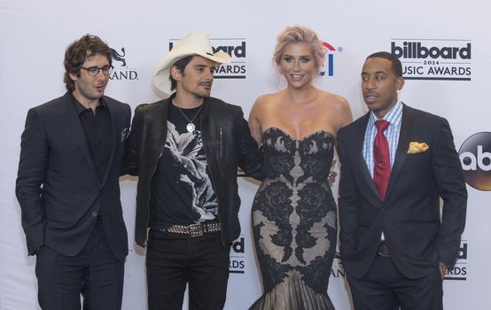 LAS VEGAS - MAY 18 : Singers Josh Groban, Brad Paisley, Kesha and host Ludacris at the press room during the 2014 Billboard Music Awards at the MGM Garden Arena on May 18 , 2014 in Las Vegas.
