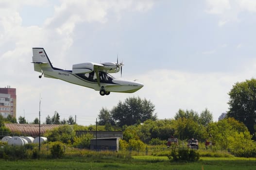 The Orion SK-12 amphibian in flight