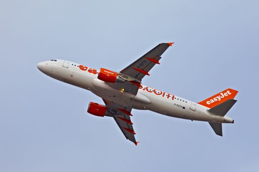 BUDAPEST, HUNGARY - MAY 5: EasyJet A319 taking off from Budapest, May 5th 2014. Easyjet is the second largest low-cost airline in Europe