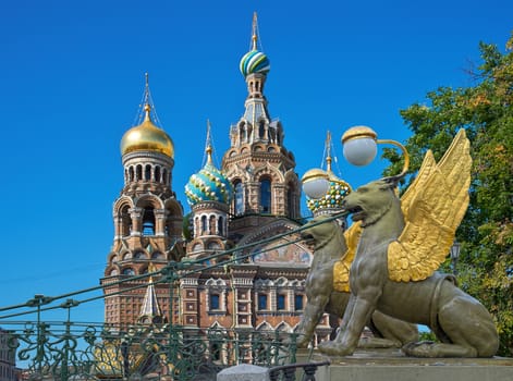 Russia, St. Petersburg, Banking bridge on the Griboedov canal