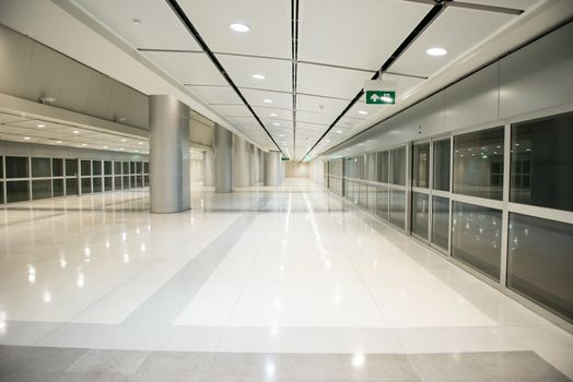 subway platform without people