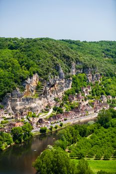 Lanscape view of the village of La Roque Gageac in France with the dordogne river at the bottom