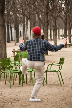 tai chi in Tuileries garden in Paris